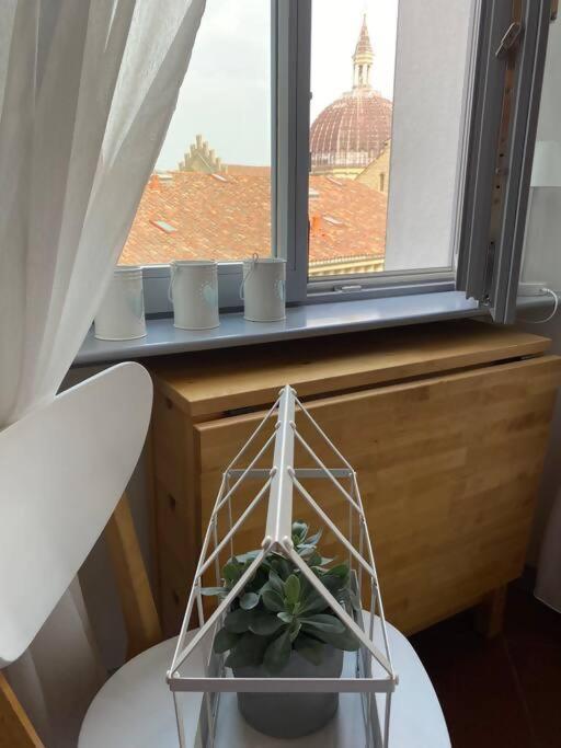 Apartment With A View *